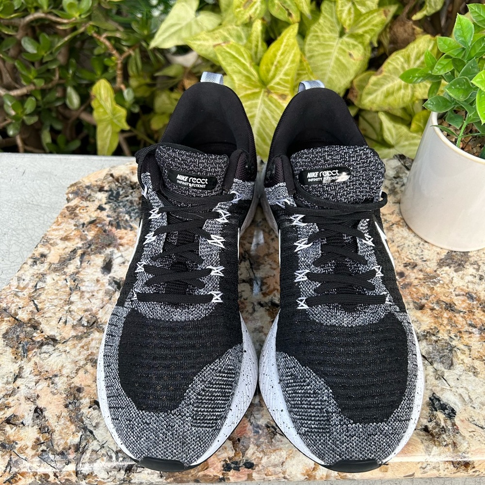 - Nike react infinity flyknit size women 11.5 black and white .Unisex men’s 9.5 - Picture 7 of 15